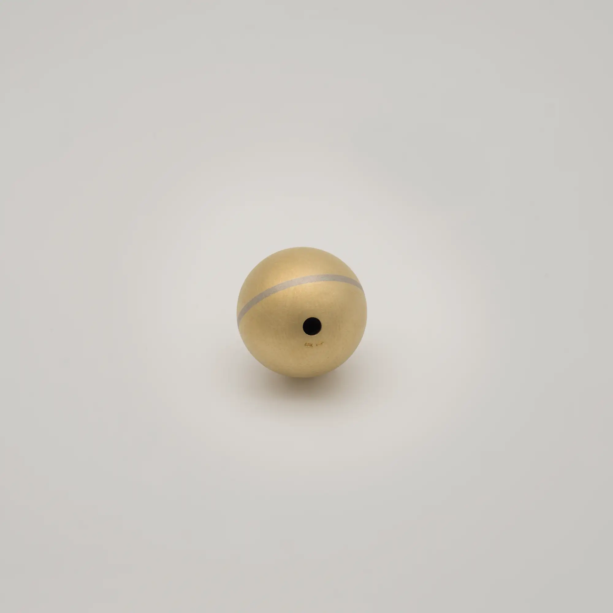 Anhänger Kugel mit Graugoldlinie - Niessing - Classic Yellow|Fine Gray - gebraucht kaufen