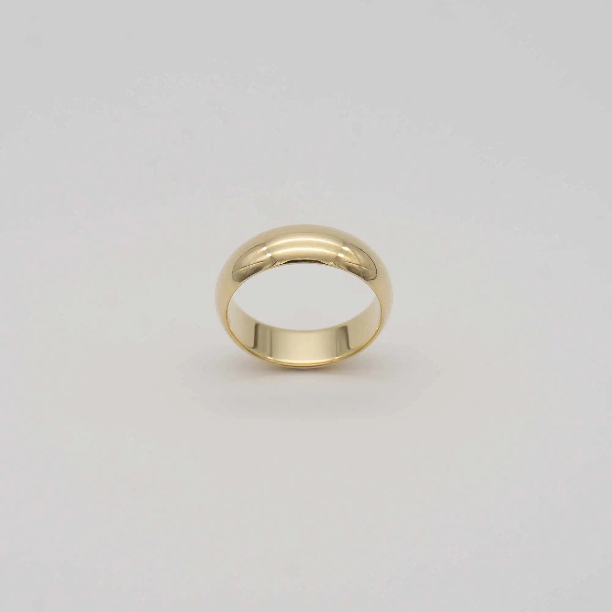 Seitlich: Goldfarbener Ring Trauring Classic von Niessing gebraucht kaufen