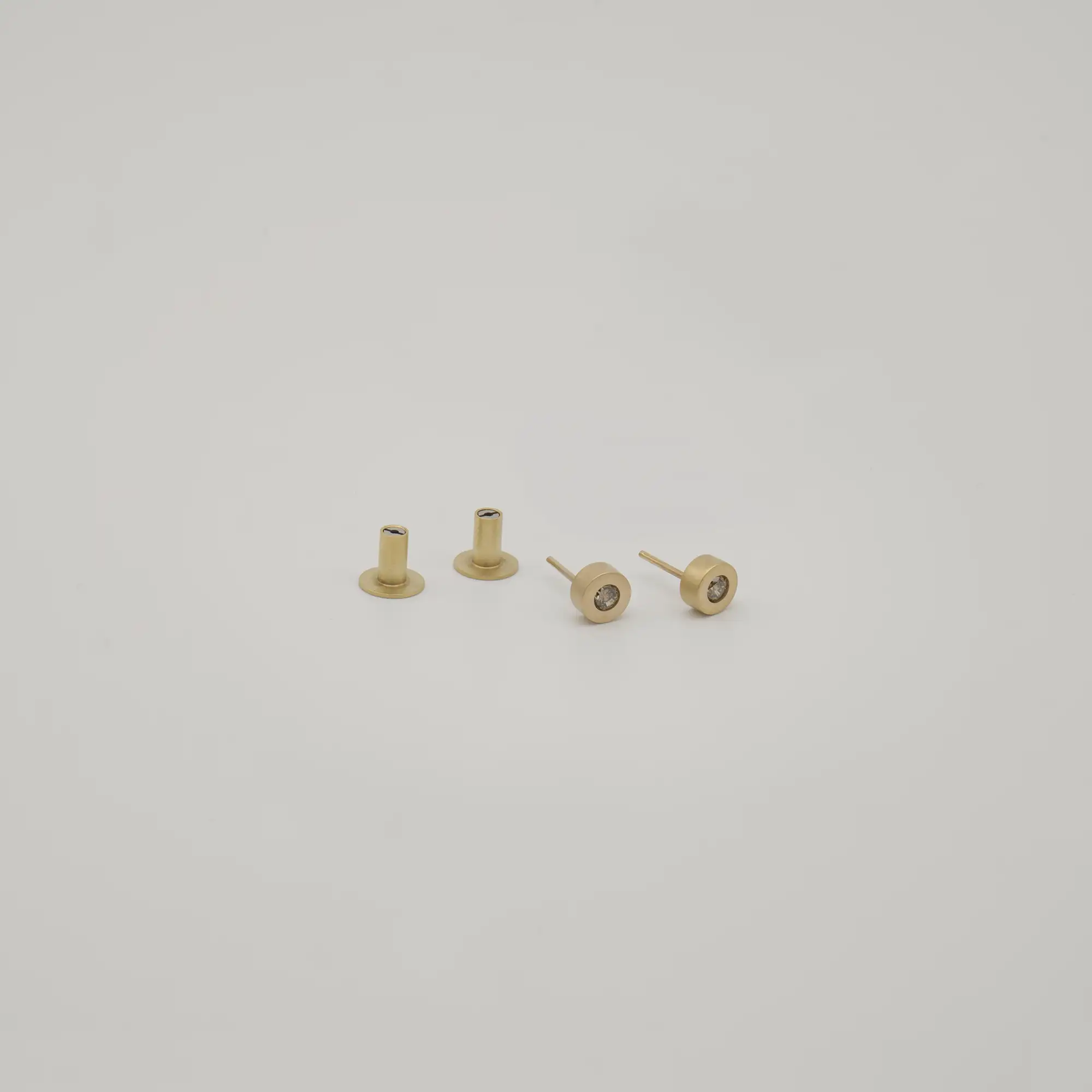 Ohrstecker Zylinderfassung von  gebraucht kaufen