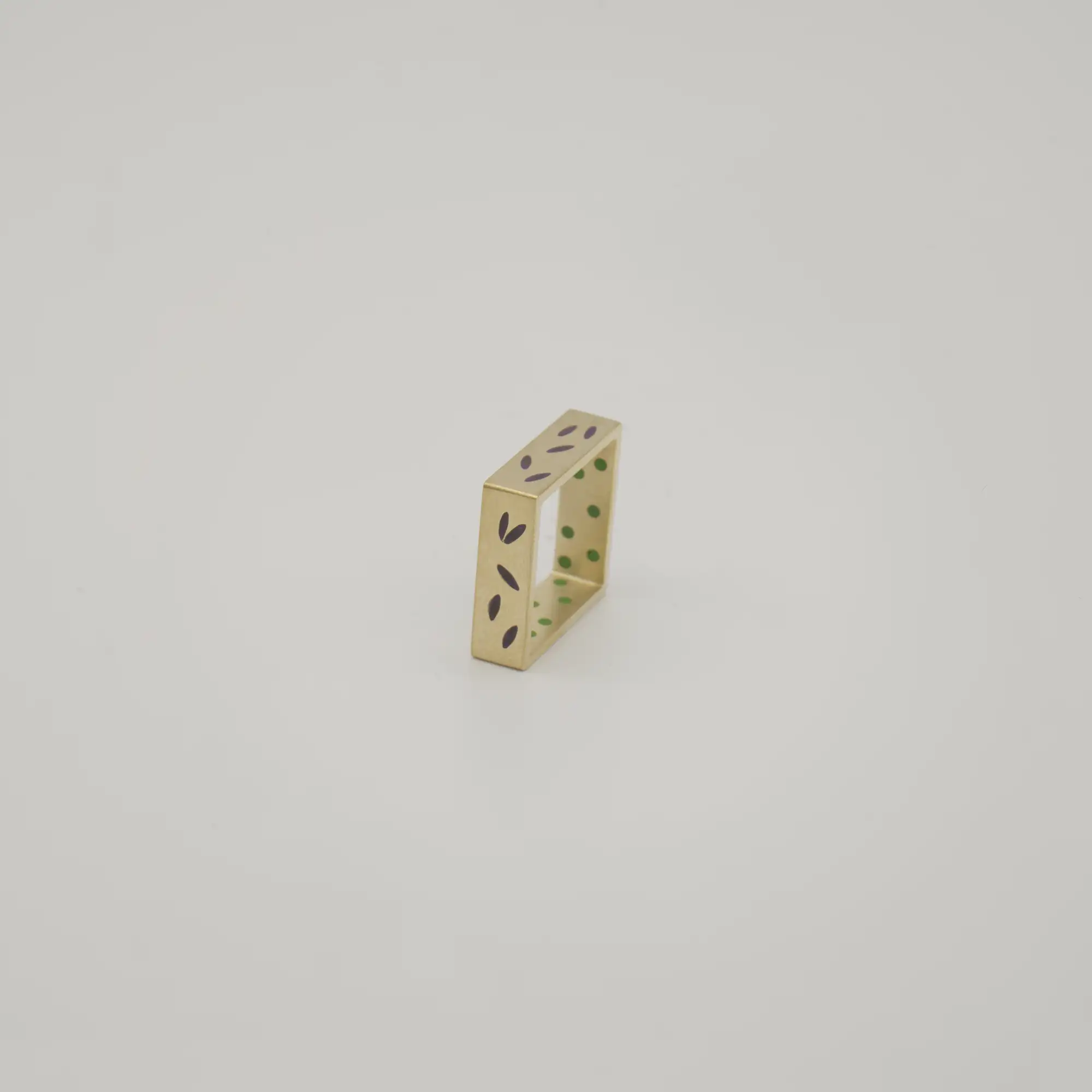 Ring mit Emaillee - Niessing - Classic Yellow|Schwarz Grün - gebraucht kaufen